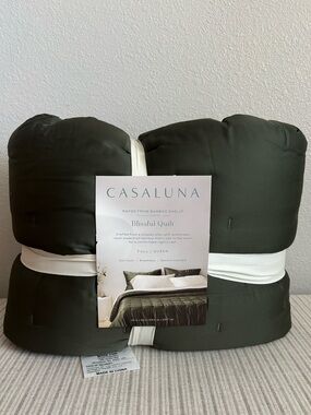 NWT Full/Queen Rayon from Bamboo Quilt Dark Olive Green - Casaluna